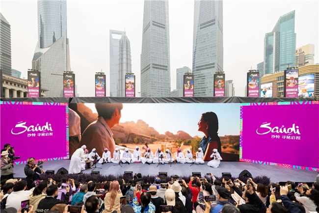 上海“沙特小镇”首日爆满!一秒穿越阿拉伯,沉浸式体验圈粉无数 新闻资讯 第1张 上海“沙特小镇”首日爆满!一秒穿越阿拉伯,沉浸式体验圈粉无数 新闻资讯 第1张