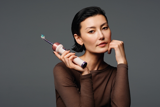 戴森首款口腔护理科技CameraJet™可视成像牙刷强势亮相 时尚潮流 第4张